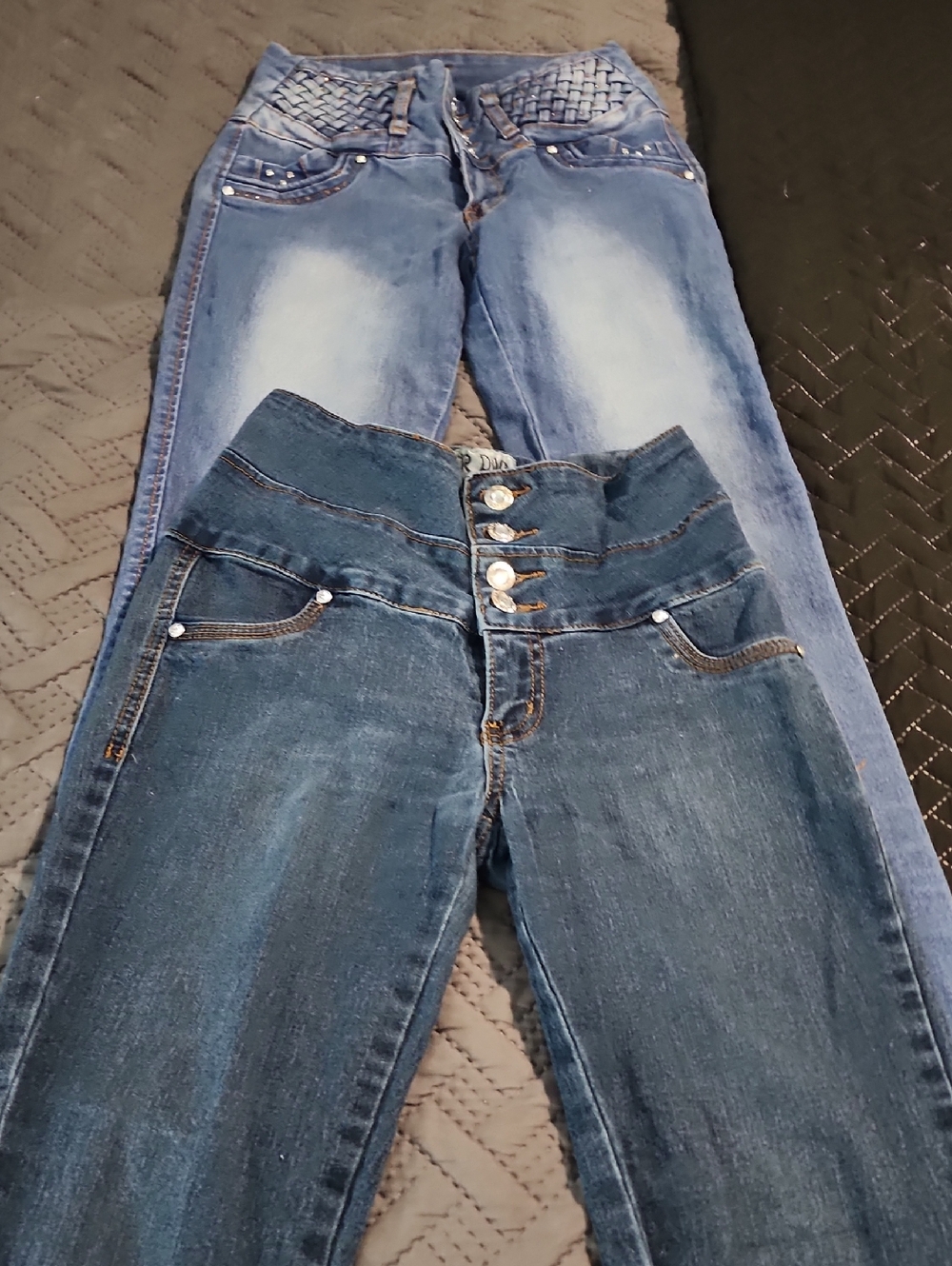 2 Pc Colombiamos Push High-Rise Dark Wash Women’s Jeans with Triple-Button Waist